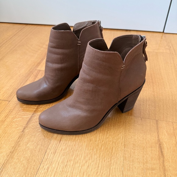 BP., Nordstrom Ankle Booties in brown, Size 8.5 - Picture 1 of 14